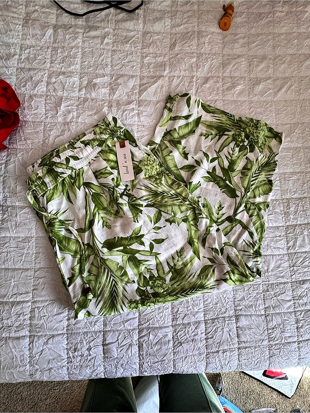 Land 'N Sea Floral pants in Green & White XL